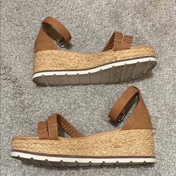 Dolce Vita Tan “Bannon” Braided Espadraille Sandals - Picture 9 of 11